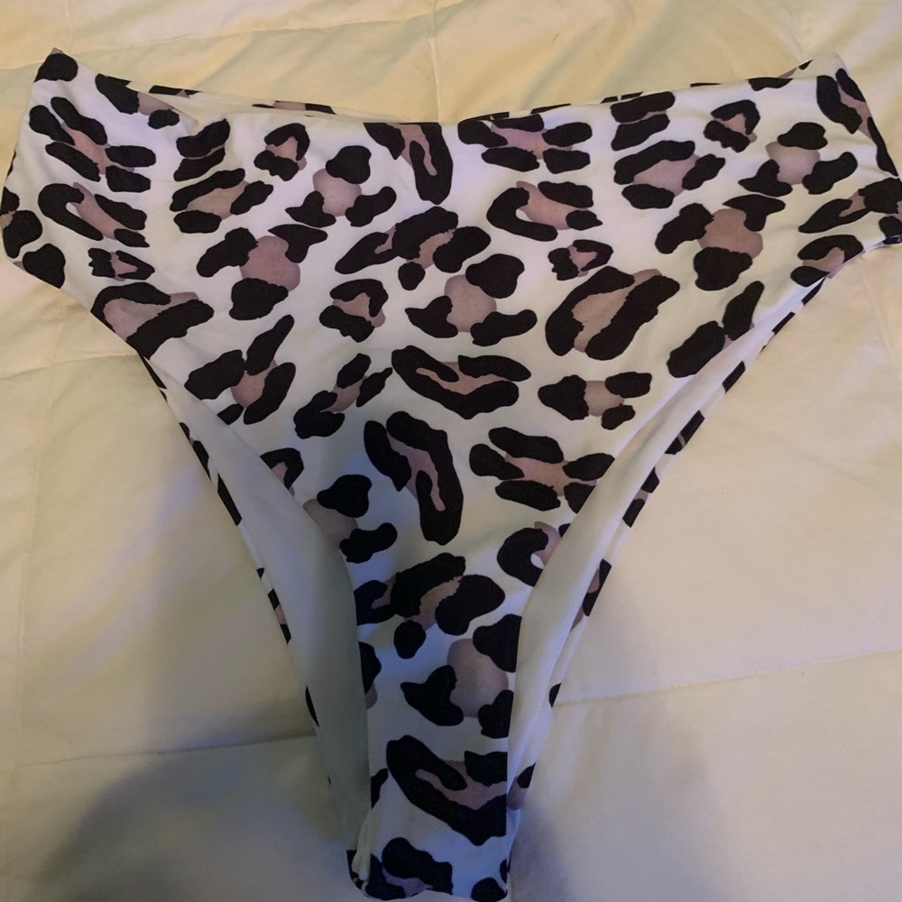 Bathing suit NEW- Large - Picture 5 of 6